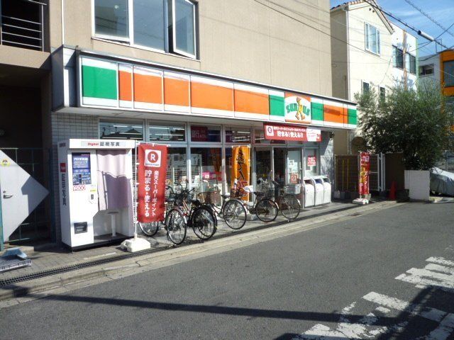 コンビニ　サンクス弥刀駅前店（コンビニ）まで581m