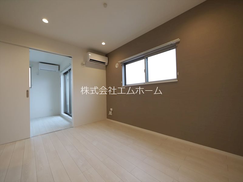 その他　ＬＤＫ8.5帖　システムキッチン　エアコン完備