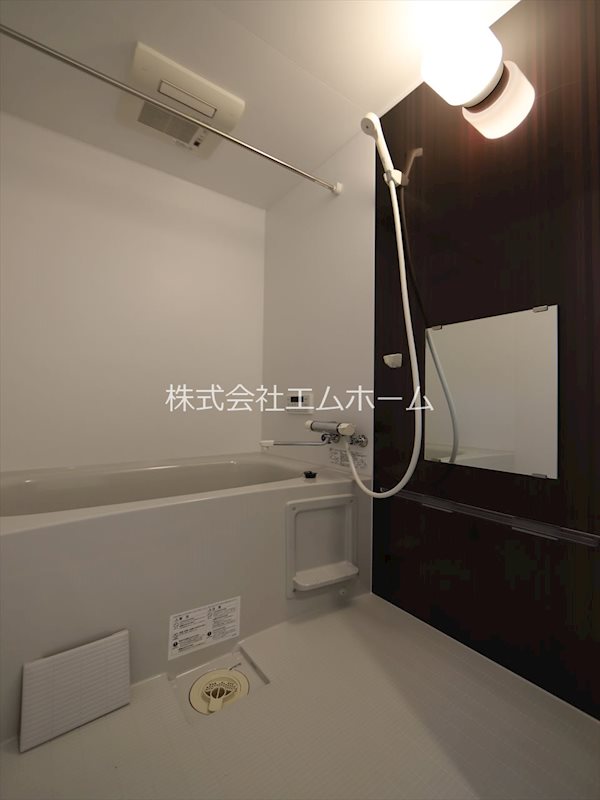 バス・シャワールーム　浴室暖房乾燥機付　追い焚き機能付お風呂