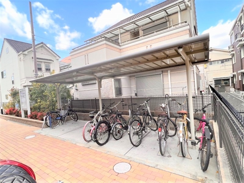 その他　駐輪スペースです。