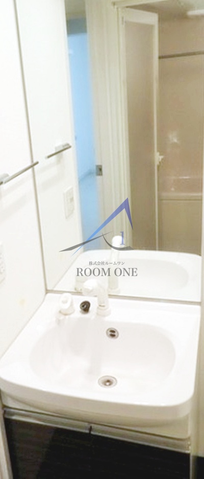 洗面設備　洗面台です。