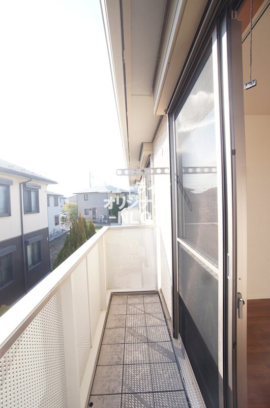 バルコニー　南に面しているので日当たり良好です。