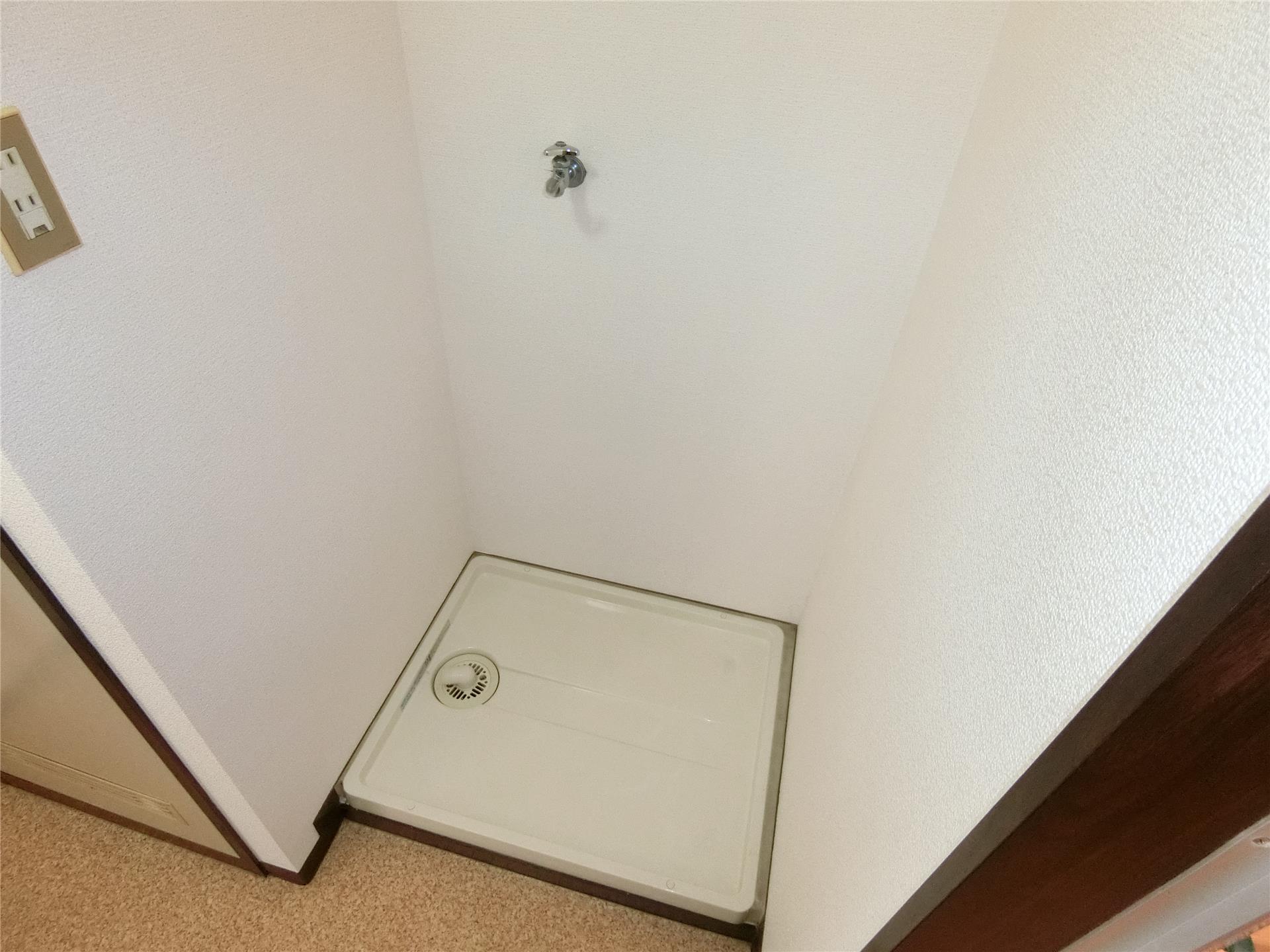 その他設備　防水パン付き洗濯機置き場♪