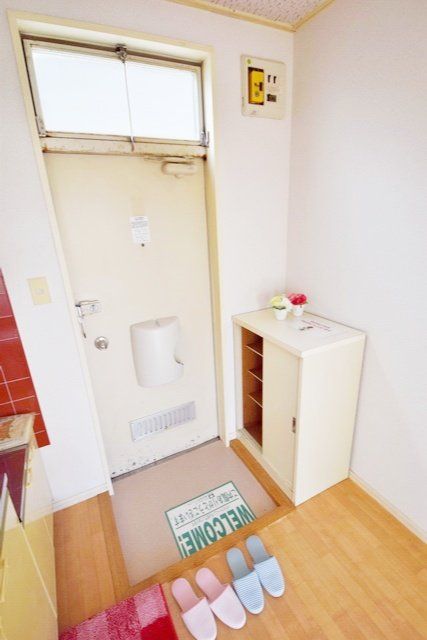 玄関　★ゆとりある玄関スペースです★