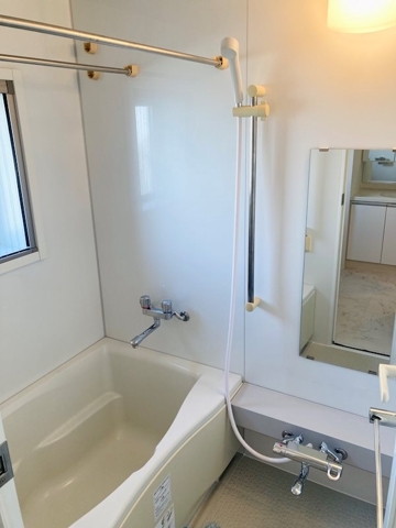 バス・シャワールーム　「浴室換気乾燥機付きバスルーム」