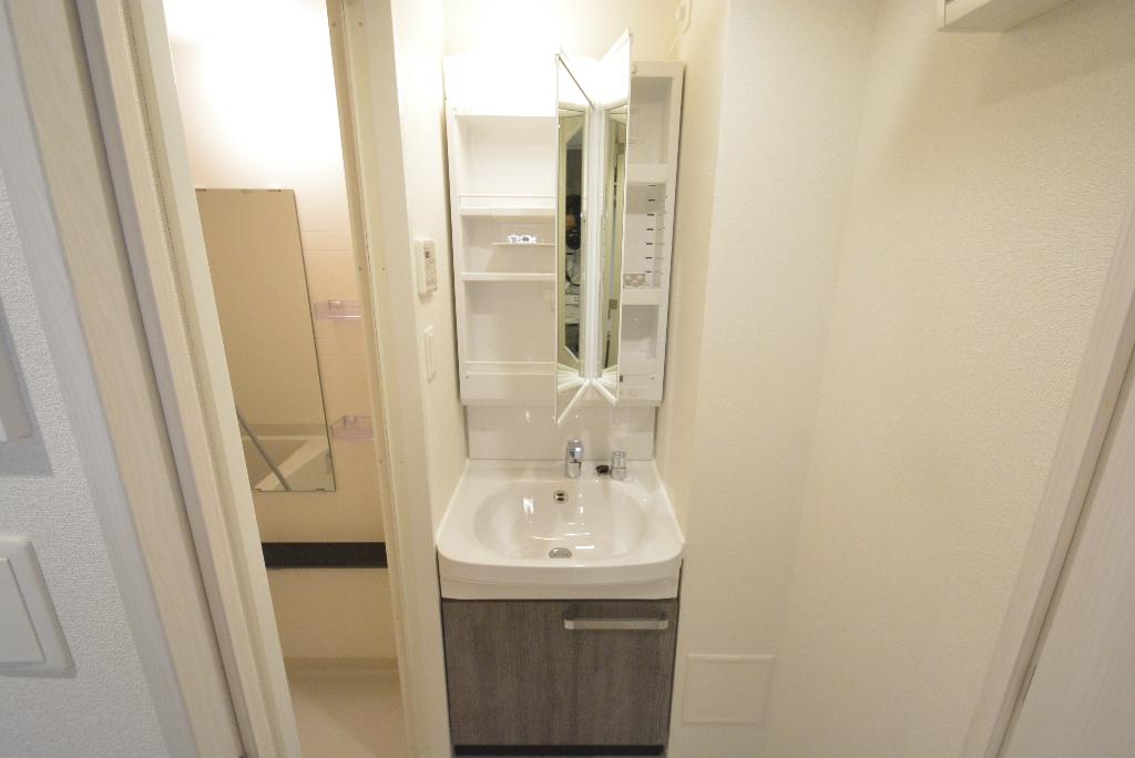 洗面設備　洗髪洗面化粧台