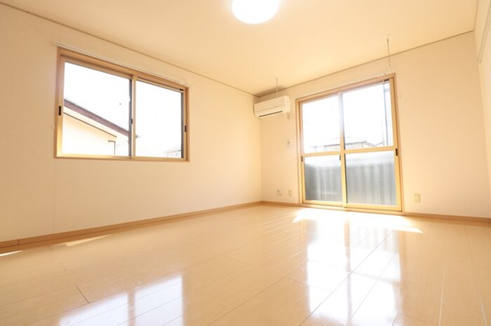 居室・リビング　洋室全景