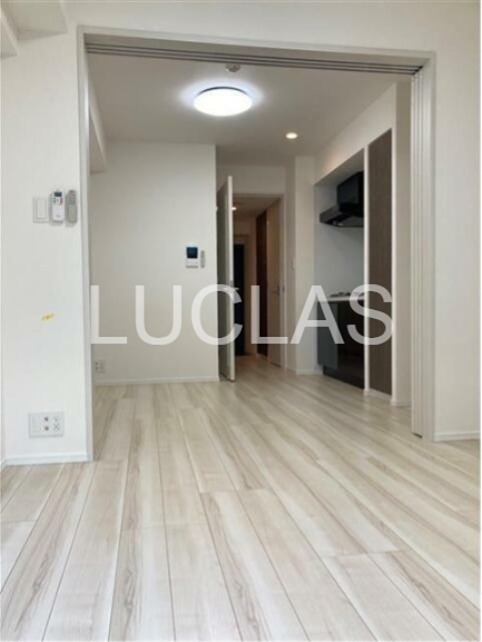 居室・リビング　白基調のくつろぎ空間♪