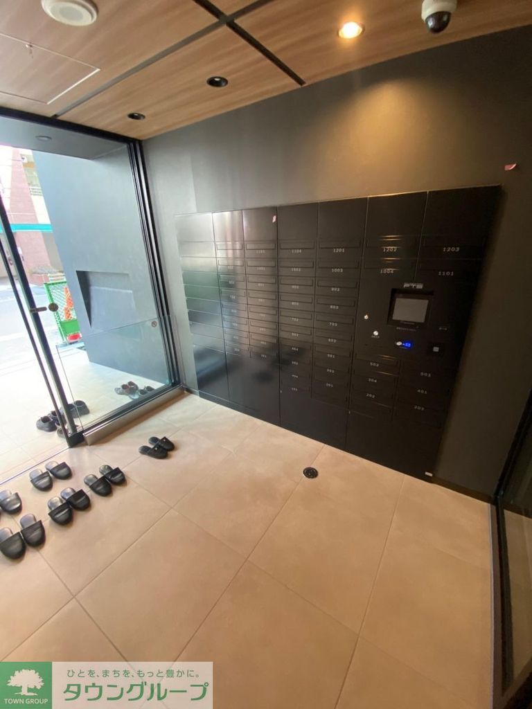 エントランス　駐車場