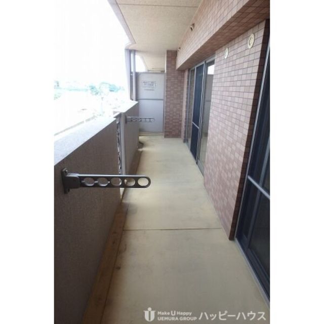 その他　【バルコニー】同系統の別部屋になります。現状を優先します。