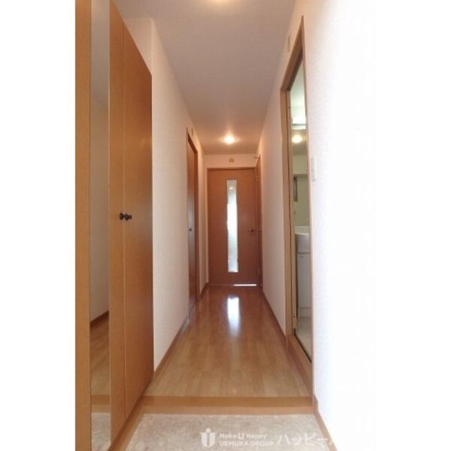 その他　【玄関】同系統の別部屋になります。現状を優先します。