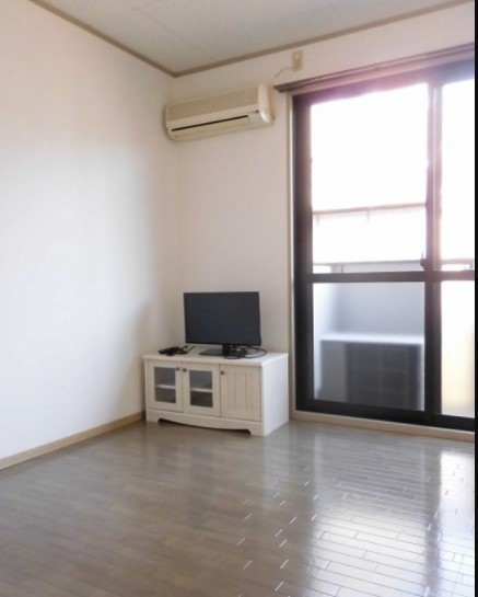 居室・リビング　ゆったりとした居間です