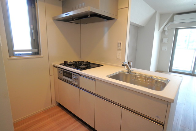 キッチン　※写真は同タイプ住戸です。