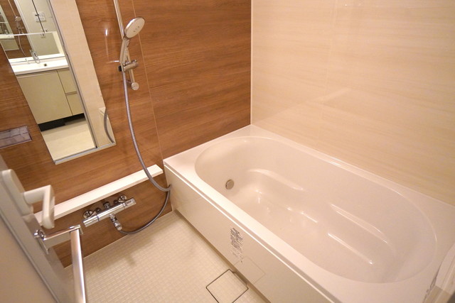 バス・シャワールーム　※写真は同タイプ住戸です。