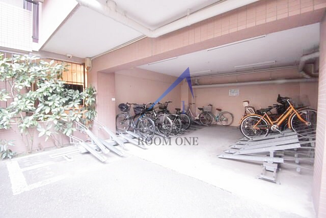 その他共有部分　駐輪スペースです。