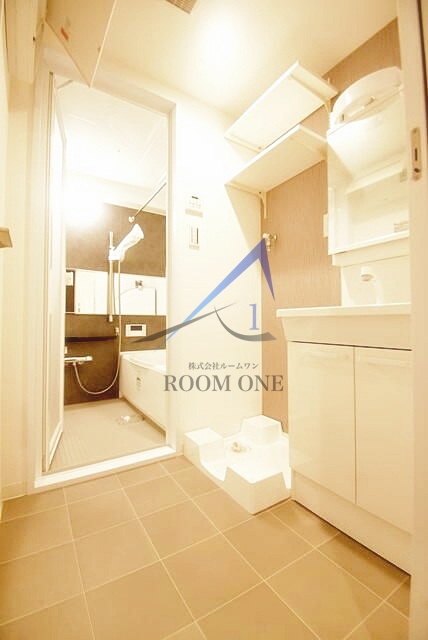 洗面設備　独立洗面台です。