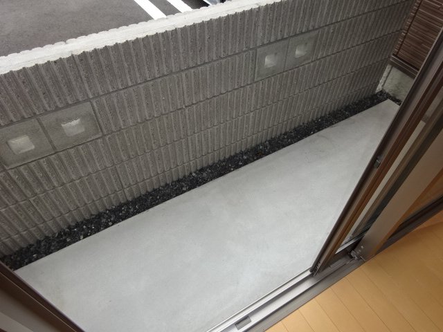 バルコニー　テラス
