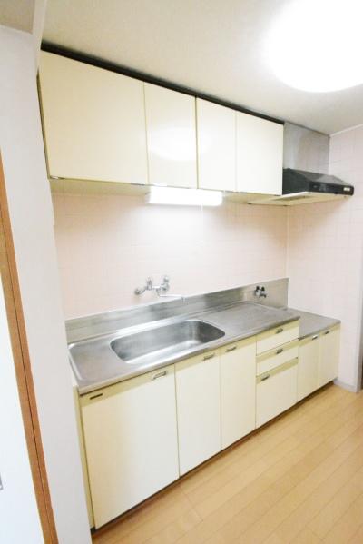 キッチン　☆収納も十分なキッチン☆