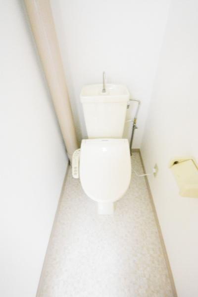 トイレ　☆☆温水洗浄便座付き☆☆