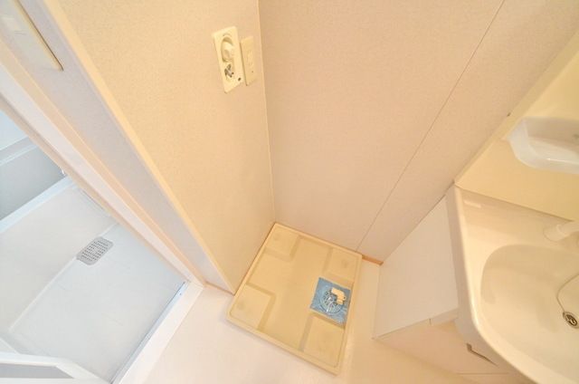 その他設備　うれしい室内洗濯機置き場♪