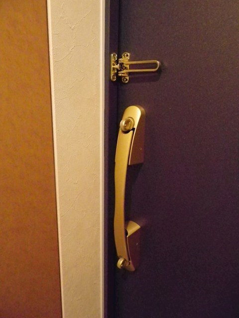 玄関　ダブルロック