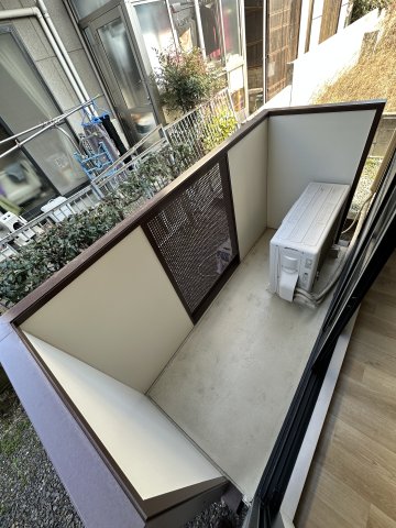 バルコニー　開放的で明るい空間を演出してくれるバルコニーです