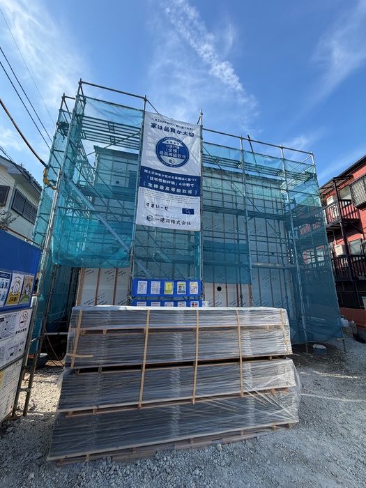 建物外観　建築中