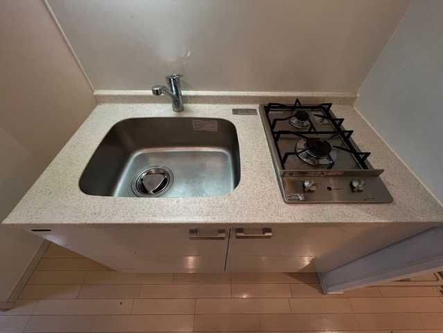 キッチン　別部屋の参考写真となります