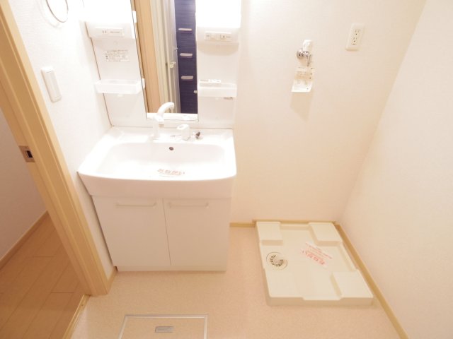 洗面設備　同系モデル