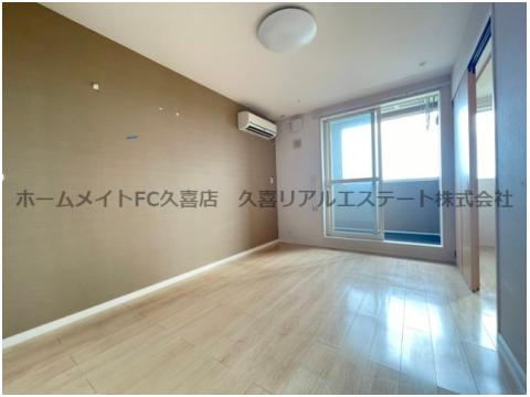 居室・リビング　同建物別号室