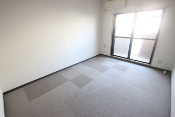 居室・リビング　※別部屋の写真です