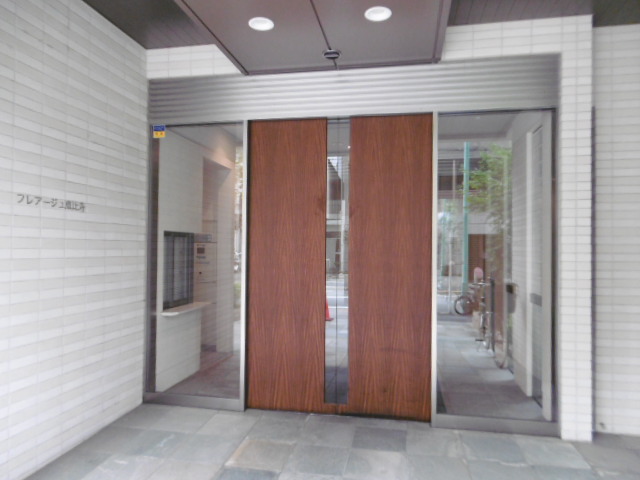 エントランス　エントランス