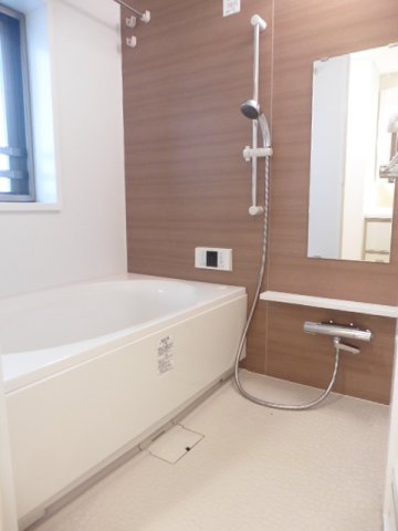 バス・シャワールーム　バス※別部屋参考写真