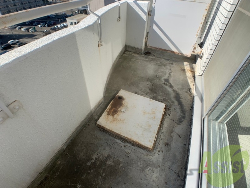 バルコニー　バルコニーです。洗濯物を干したり一息ついたりできますね！