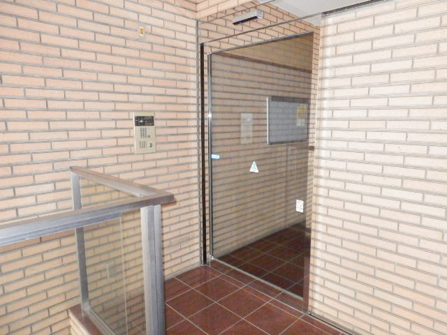 エントランス　安心のオートロック