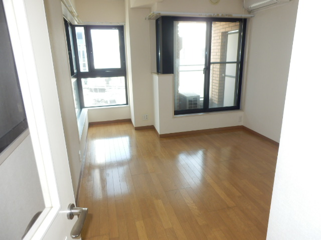 居室・リビング　明るい室内