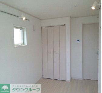 居室・リビング　同物件別部屋写真