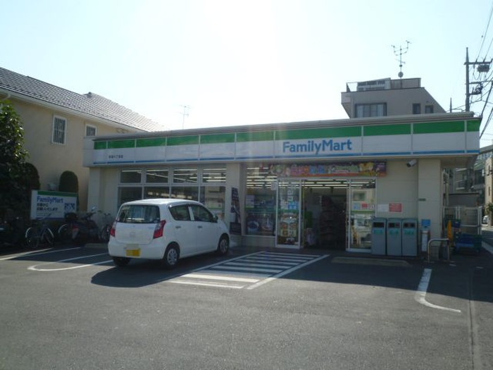 コンビニ　ファミリーマート 松原六丁目店（コンビニ）まで402m