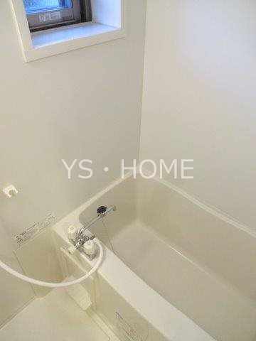 バス・シャワールーム　浴室に窓付き