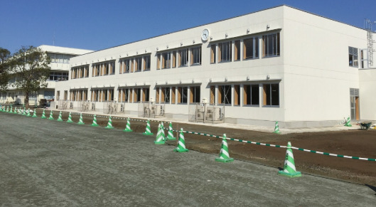 中学校　印西市立西の原中学校（中学校）まで658m