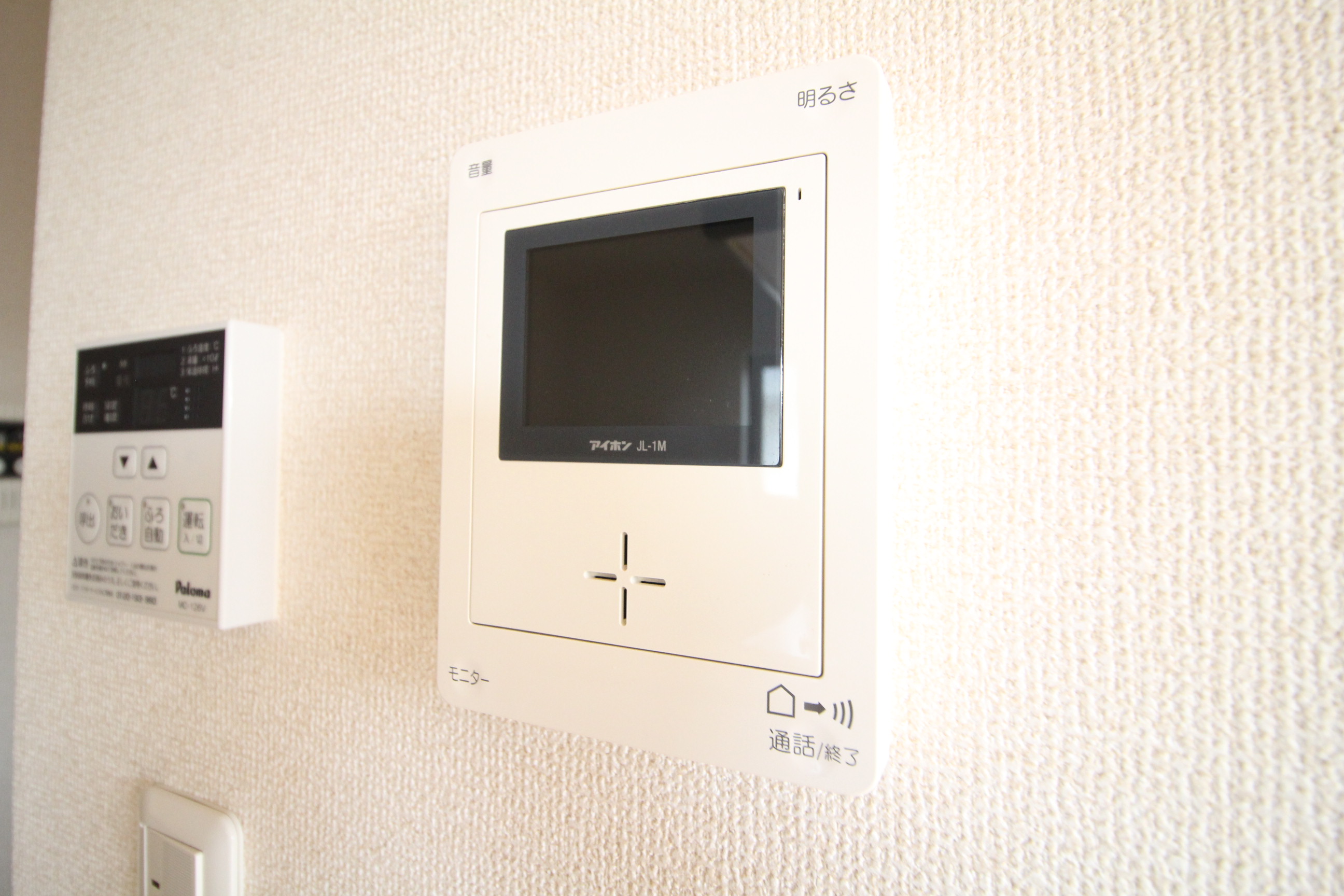 セキュリティ　モニター付きインターホン♪