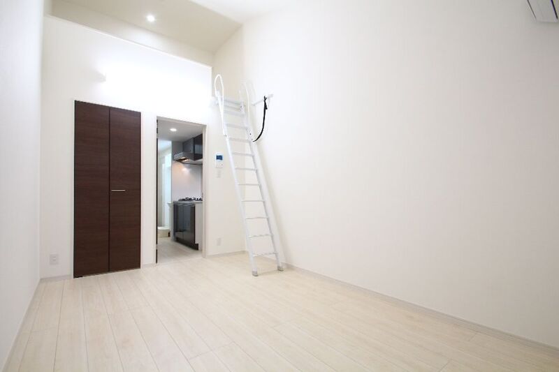 居室・リビング　別号室参考写真