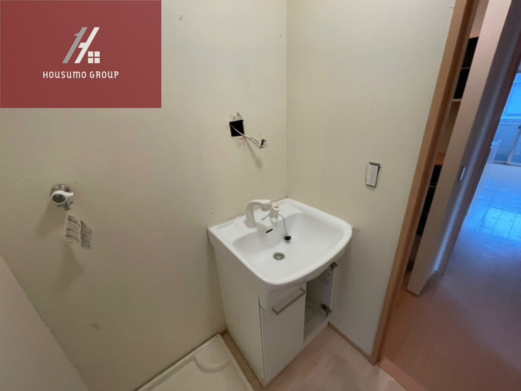 洗面設備　同施工会社・同型モデルの室内です。（参考写真・イメージ写真）