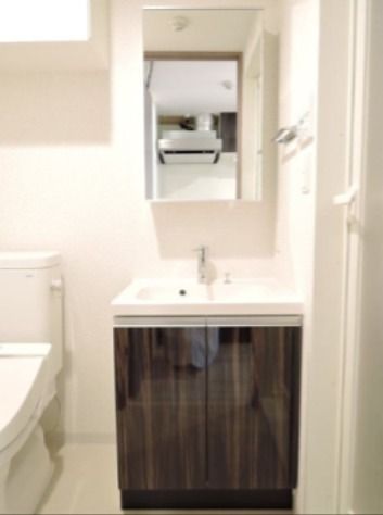 洗面設備　※別部屋の参考画像です