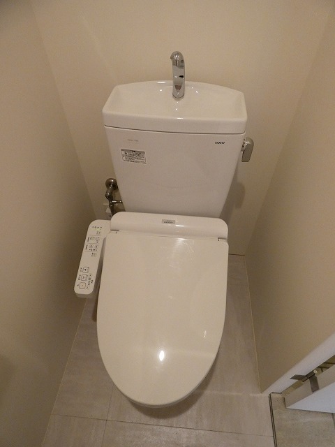 トイレ　トイレ