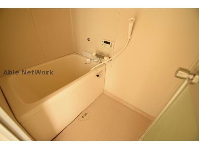 バス・シャワールーム　ボタン一つでお湯張りもできます♪