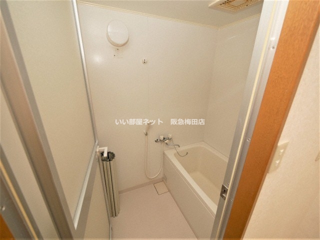 バス・シャワールーム　反転タイプとなります。