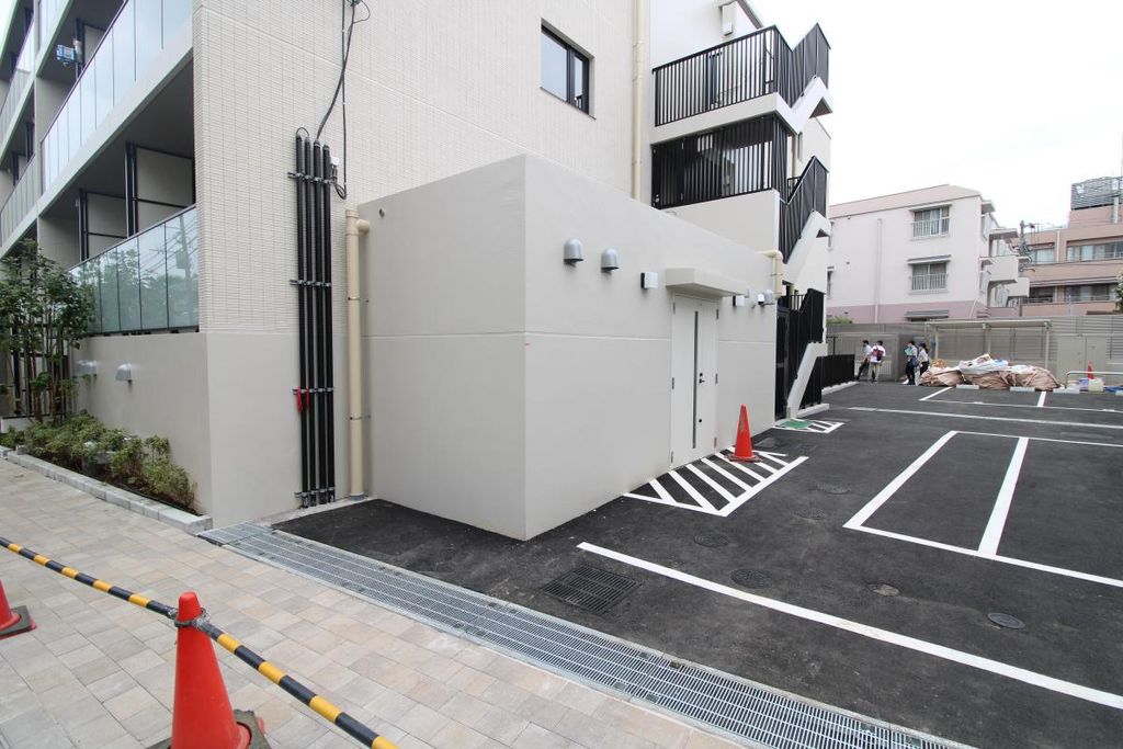 駐車場　駐車場