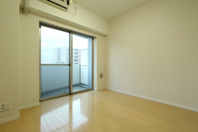 居室・リビング　※別部屋参考写真