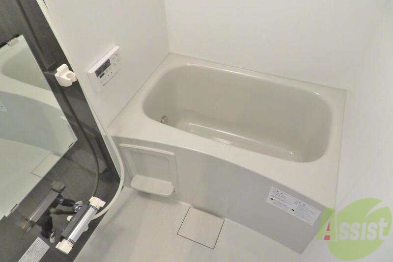 バス・シャワールーム　お風呂は、こんな感じで新築なのでとてもきれいですよ